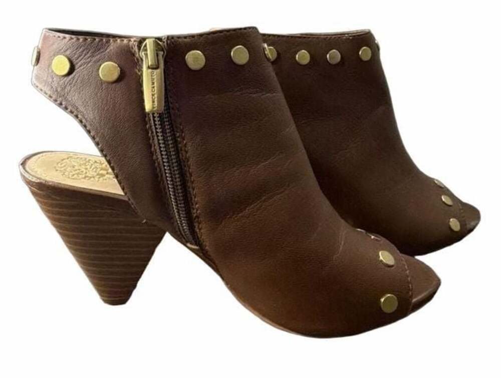 Vince Camuto Edia Women’s Size 7 Cognac Leather Gold Studded Peep Toe Booties